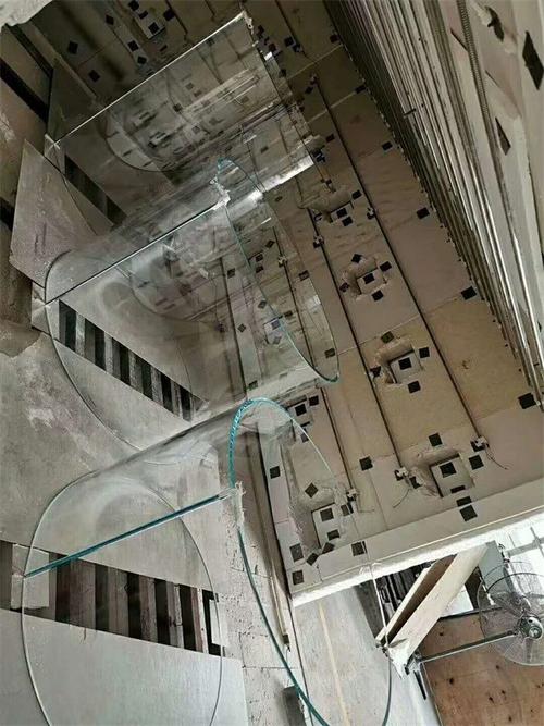 异形玻璃幕墙生产基地——天津旭勤玻璃加工厂赋能建筑玻璃幕墙工程