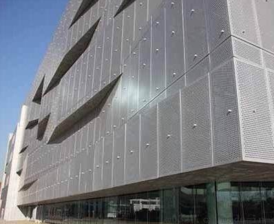 双翼齐飞 铝板幕墙与玻璃幕墙工程的协同设计与施工优势